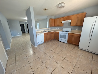 8235 Wooded Terrace Ln, Humble, TX 77338 - photo 2