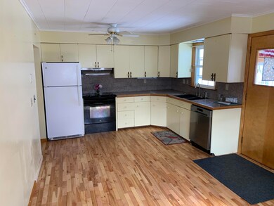 43 Michigan St, Millinocket, ME 04462 - photo 6