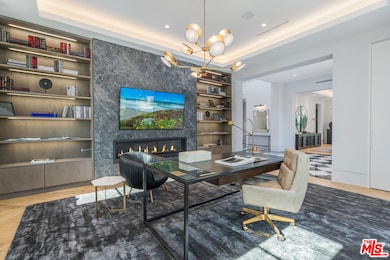 611 N Hillcrest Rd, Beverly Hills, CA 90210 - photo 7