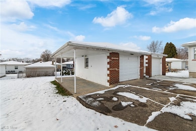 490 Stephens Rd, Akron, OH 44312 - photo 2