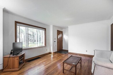 656 E Beaumont Rd 11