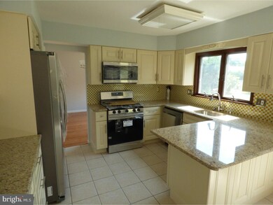 867 Lafayette Dr, Mount Laurel, NJ 08054 - photo 7