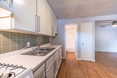 901 Springdale Rd unit 106, Austin, TX 78702 - photo 5
