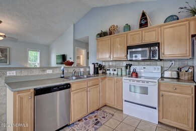 408 Jarrett Bay Dr Carolina-large-011-00