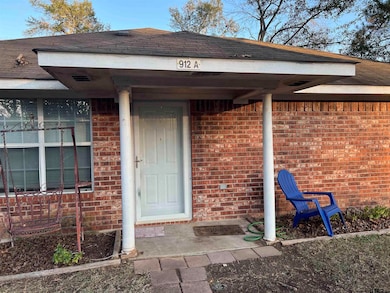 912A Sycamore St, Mineola, TX 75773 - photo 2