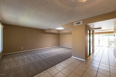 2207 W Claremont-1