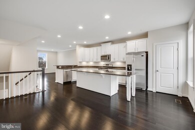 907 Badger Ave, Frederick, MD 21702 - photo 6