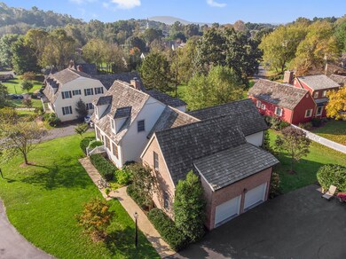 304 Carriage Dr, Staunton, VA 24401 - photo 4