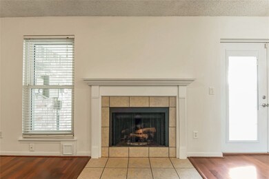 4016 Spring Brook Ct, Pearland, TX 77584 - photo 7