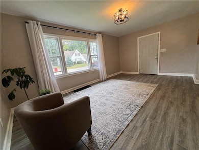 1325 W 29th St S, Independence, MO 64052 - photo 2