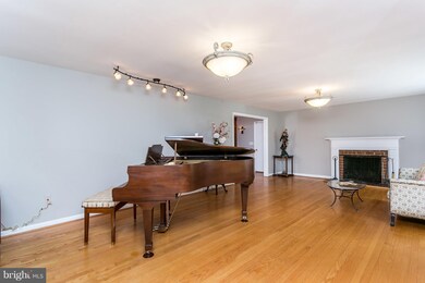 1312 Margarette Ave, Towson, MD 21286 - photo 7