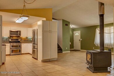 7081 Chad St, Anchorage, AK 99518 - photo 4