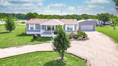 137 Clayton Rd, Azle, TX 76020 - photo 3