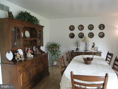 1276 Needham Cir, Hatfield, PA 19440 - photo 2