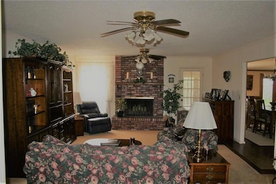 10763 Janway Dr, El Paso, TX 79935 - photo 7