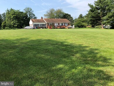 4930 Princess Anne Ct, Fairfax, VA 22032 - photo 2