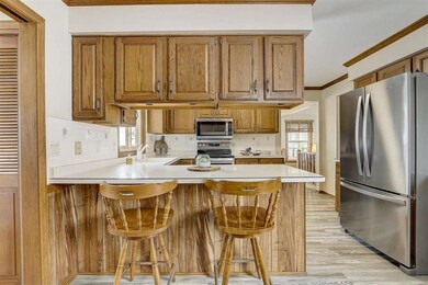 302 Simon Crestway, Waunakee, WI 53597 - photo 6