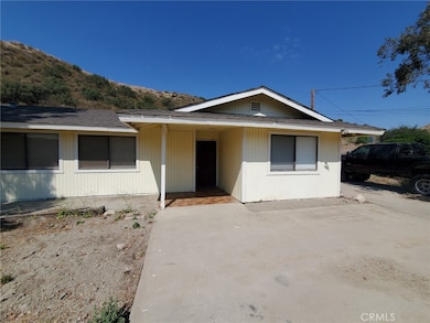 30435 N Brandywine Canyon Rd, Canyon Country, CA 91351 - photo 3