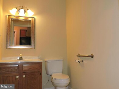 18031 Putter Dr, Hagerstown, MD 21740 - photo 5