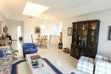 12538 Crystal Pointe Dr Unit B-large-004