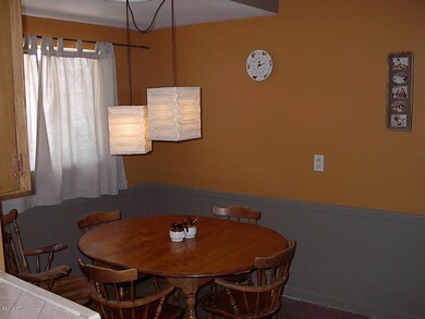Eat-in kitchen nook