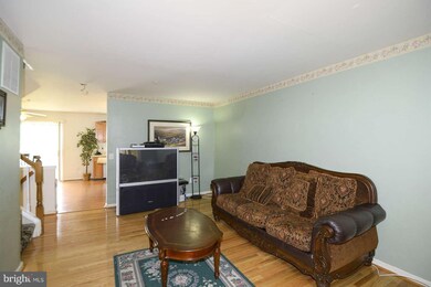 12 Kimberlys Ct, Baltimore, MD 21244 - photo 2