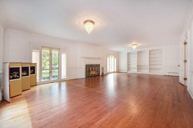 301 N Division St, Marshall, MI 49068 - photo 6