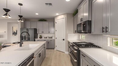 Kitchen10
