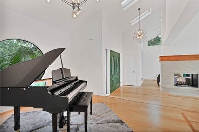 307 Charleston St, Friendswood, TX 77546 - photo 7