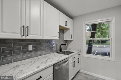 8532 Barrington Ct unit 937, Springfield, VA 22152 - photo 6