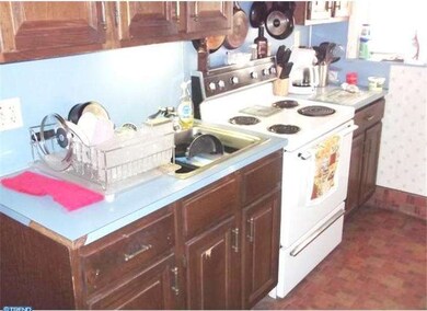 1738 Rose St, Reading, PA 19601 - photo 4