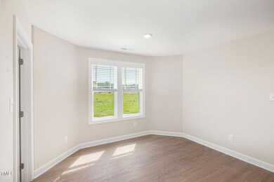 210 Maxwell - 7