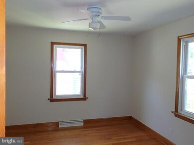 11240 Marbern Rd, Hagerstown, MD 21740 - photo 6