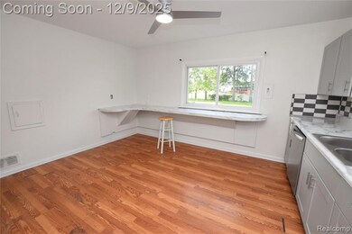 8231 N Vassar Rd, Mount Morris, MI 48458 - photo 4