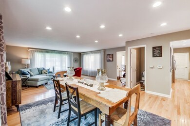 1921 Somerset Ln unit 65, Northbrook, IL 60062 - photo 7