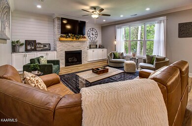 315 Cheeyo Ln, Loudon, TN 37774 - photo 3