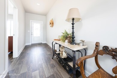 8628 Beaumont Cove Ct, Louisville, KY 40291 - photo 2