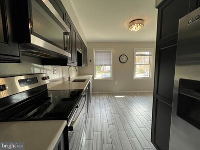 6046 Bonnie Bern Ct, Burke, VA 22015 - photo 6