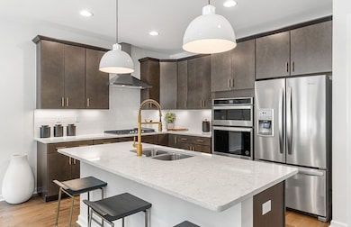 102 Orchard Dr unit 2, Sudbury, MA 01776 - photo 2