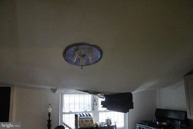 1346 N Myrtlewood St, Philadelphia, PA 19121 - photo 5