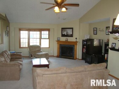 1646 W 66th St, Davenport, IA 52806 - photo 7