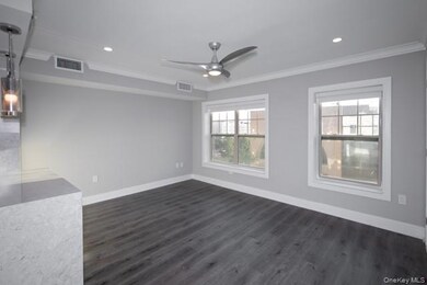 100 Glen St unit 2309, Glen Cove, NY 11542 - photo 3