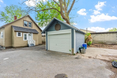 8-web-or-mls-1653-broadway