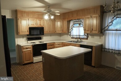 2787 Fillmore Dr, Chambersburg, PA 17201 - photo 5