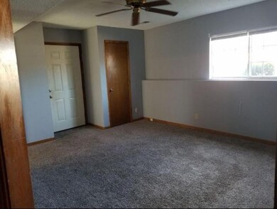 4709 Switzer Rd, Merriam, KS 66203 - photo 2