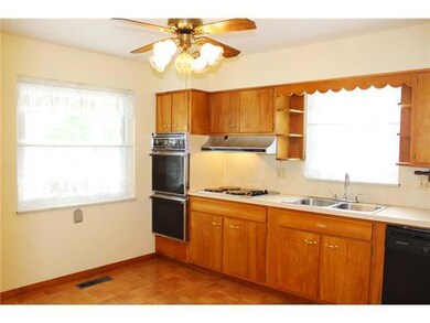 2518 Symington Ave, Columbus, OH 43204 - photo 5