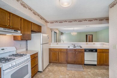 552 Maple Ln, Nappanee, IN 46550 - photo 4