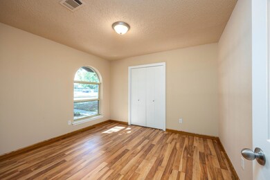 1901 Knoxville Dr, Bedford, TX 76022 - photo 5