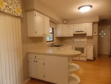 345 Oak Ridge Dr, Cedarville, IL 61013 - photo 3