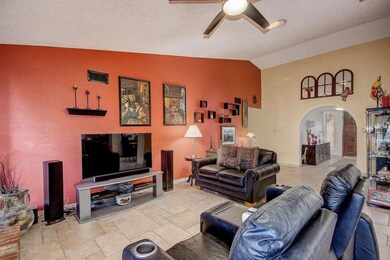 family room 2